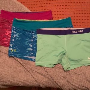 3 pairs of spandex shorts. All super stretchy and in great shape, quality wise!